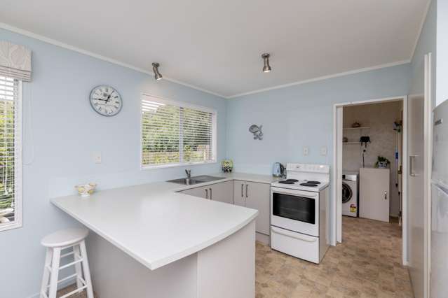 20 Menin Road Raumati South_4