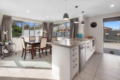 13 North Crest Drive_3