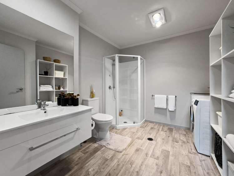 39 Whakawhiti Loop Avondale_15