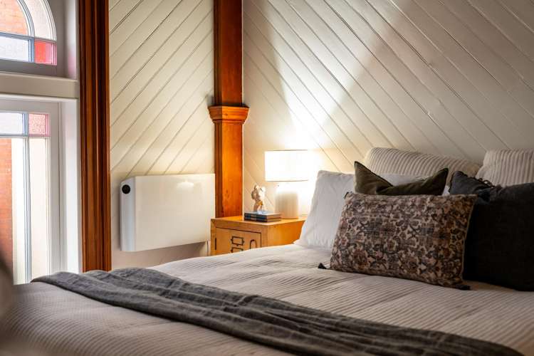 2/235 Adelaide Road Newtown_7