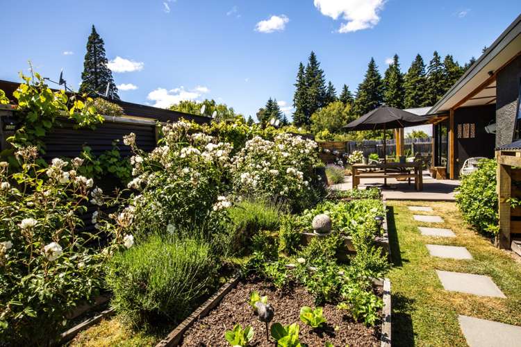 66 Tenby Street Wanaka_2