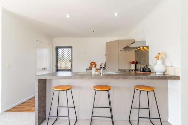 23 Charles Street Carterton_4