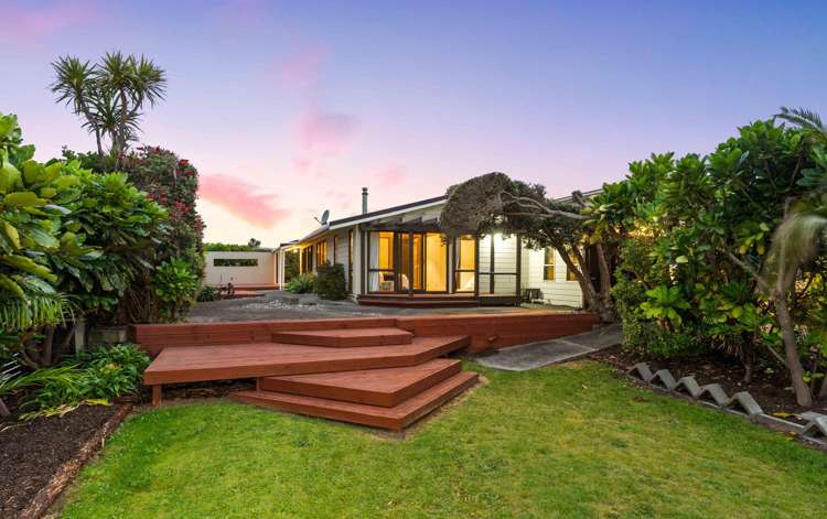 10 Jane Street Waikanae Beach_1