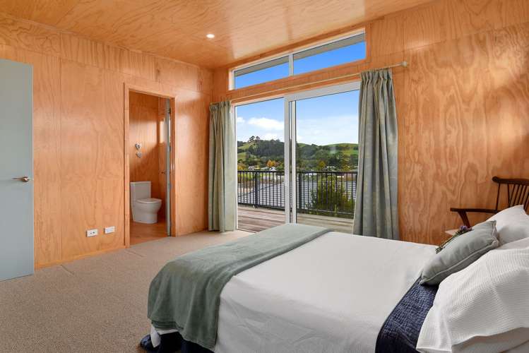 19 Laly Haddon Place Matakana_15