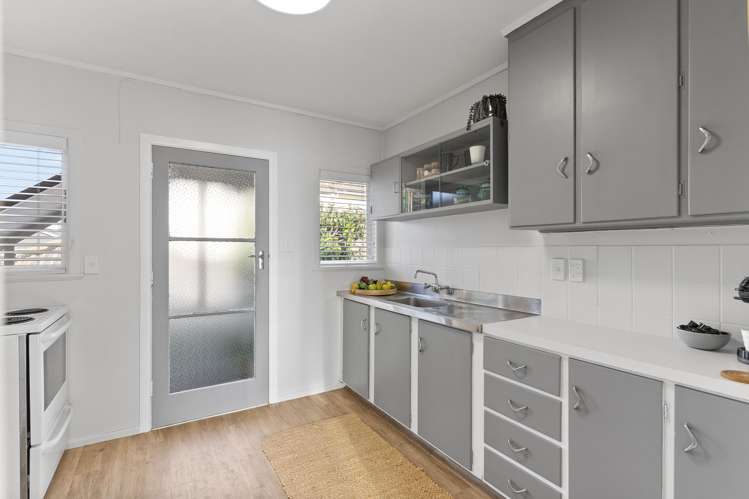 2/4 Cecil Road Milford_7