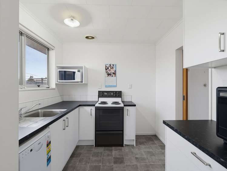 2/11 Chester Street_4