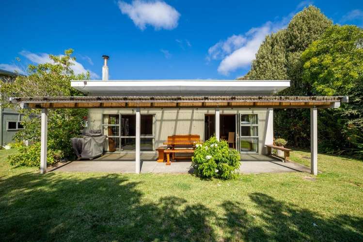 5 Cornwall Place Tata Beach_8