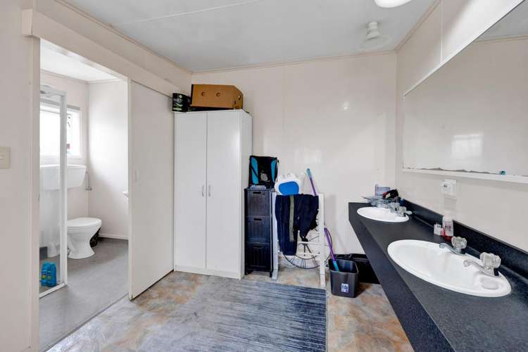 221A South Road Hawera_7