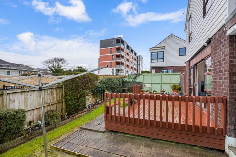 2/31 Arawa Street New Lynn_15