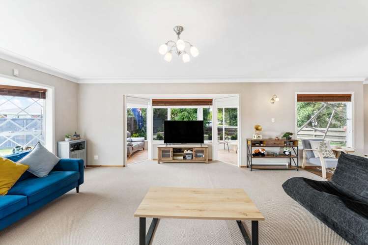 12 Magnolia Avenue Opaheke_5