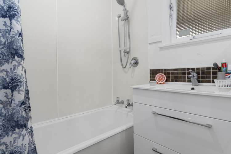 53a Queen Road Bellevue_14