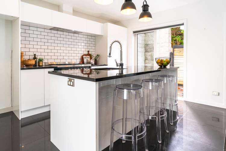 49 Bassett Road Johnsonville_13