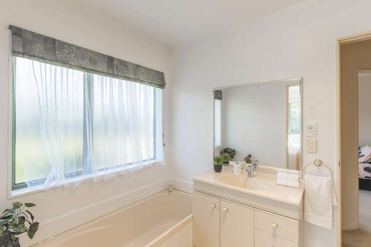 102 Makarini Street Paraparaumu_11