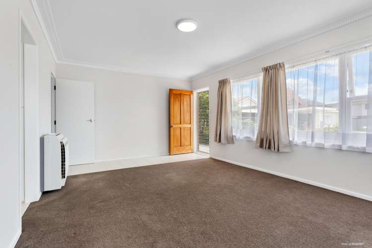 134 Te Atatu Road Te Atatu South_5