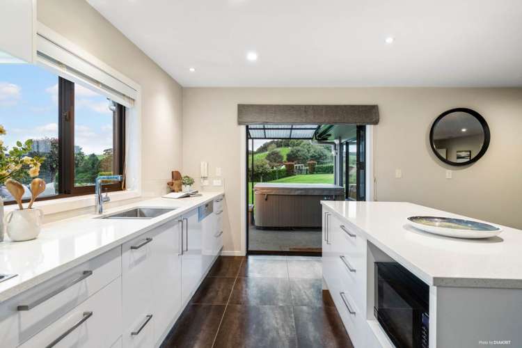 139 Chamberlain Road Bombay_4