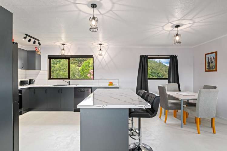 6 Moana View Road Waikawa_8