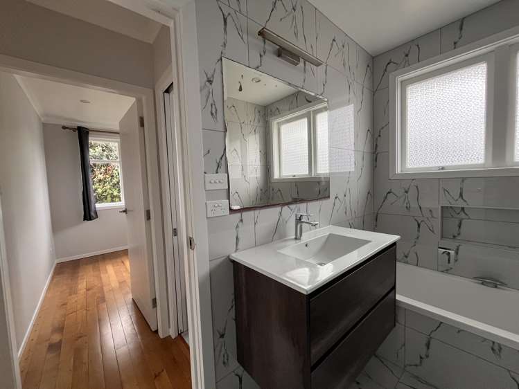 17 Tuakiri Street Point England_18