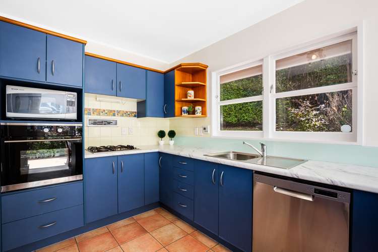 8 Chisbury Street Churton Park_5