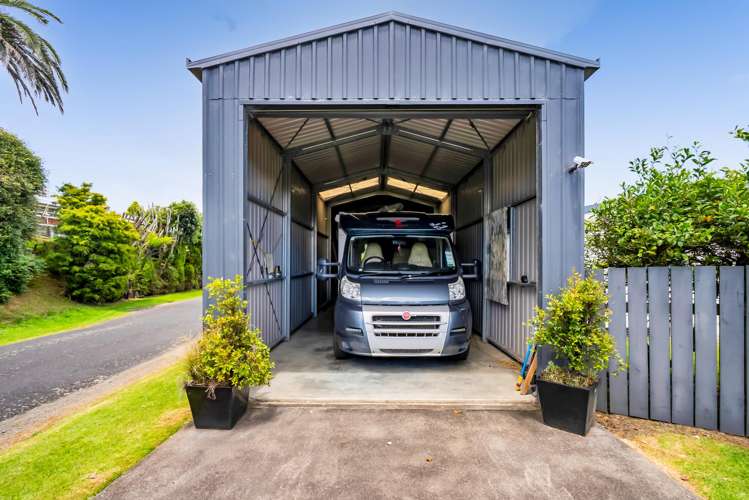 2 Waireka Road East Omata_22