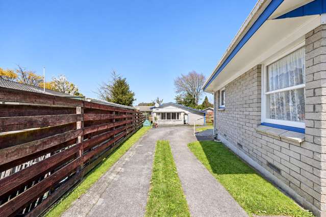 House for Family + Cottage for Income Potential!