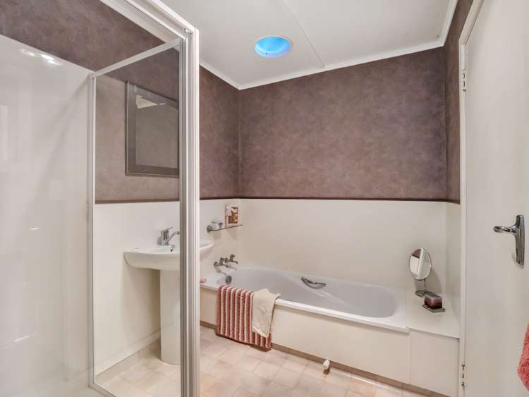 2 Glandwr Crescent Whanganui East_8