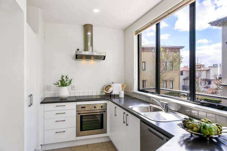 1C/1 Furneaux Way Remuera_4