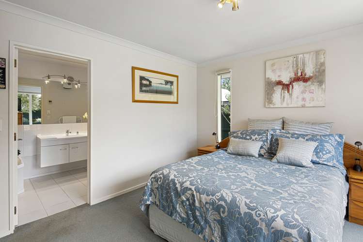 52 Chateau Drive Burnside_10