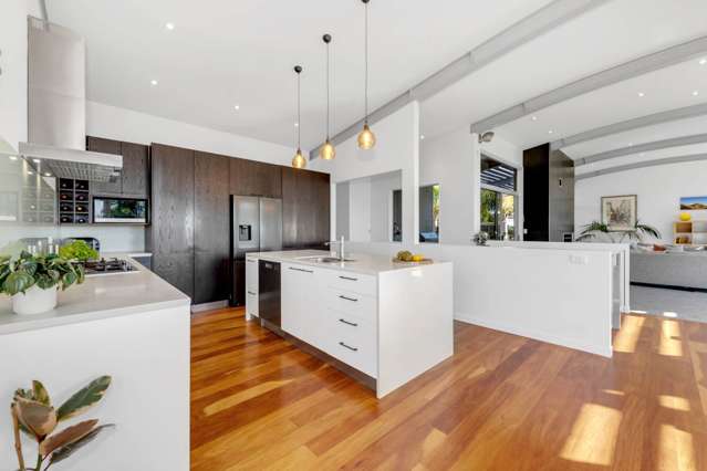 8 Intrepid Crescent Beachlands_3