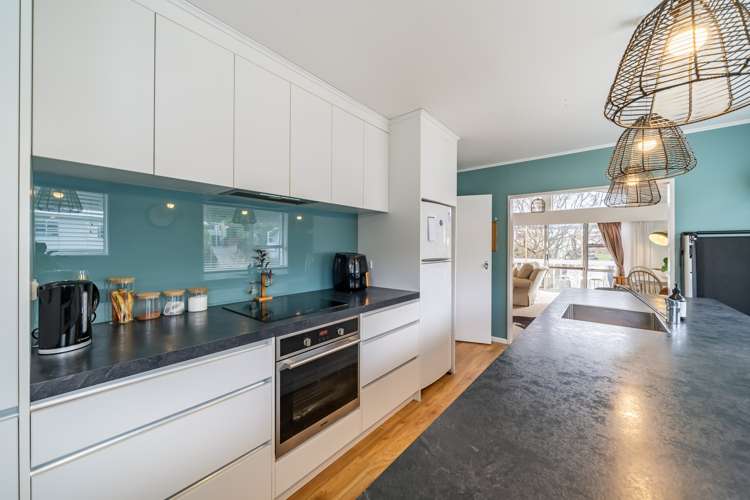 6 Spey Place Papakowhai_6