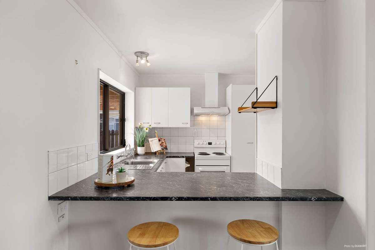 1/4 Pukeko Place_5