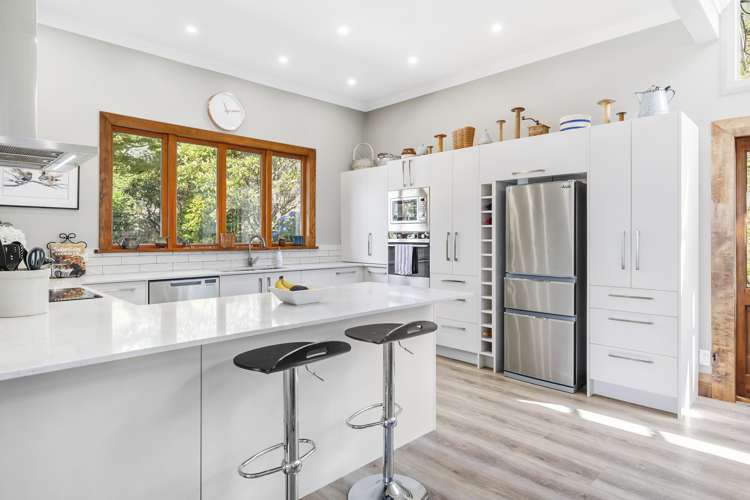 14 Garfield Avenue Roslyn_5