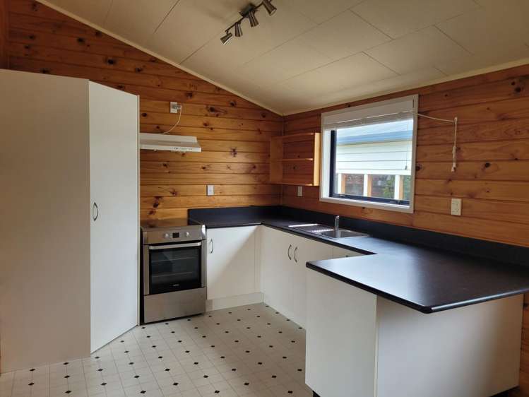 48 Lawson Burrows Crescent Te Anau_3