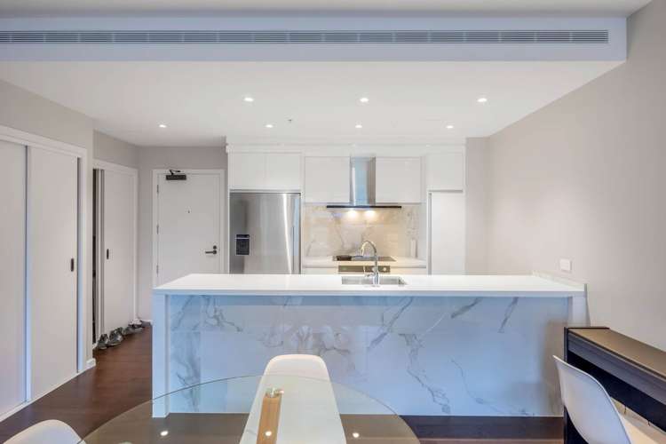 406/47 Beach Road City Centre_15