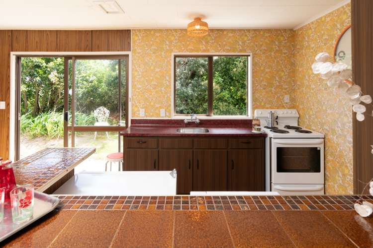 14 Kirkway Raumati Beach_30