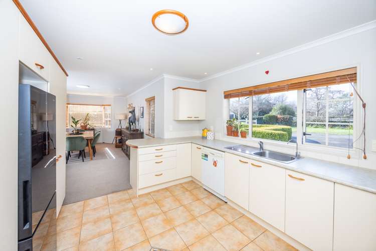 60 Cowley Drive Leamington_18