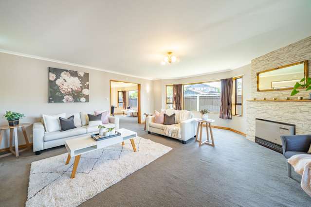 42 Waddington Drive Naenae_3