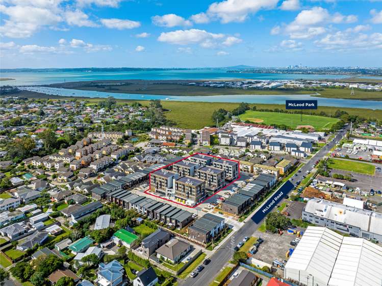 148-162 McLeod Road Te Atatu South_13