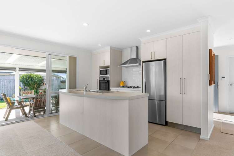 22 Kowi Lakes Drive One Tree Point_7