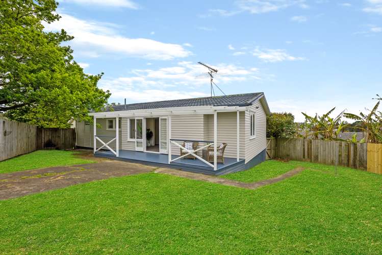 44 Taurus Crescent Beach Haven_11