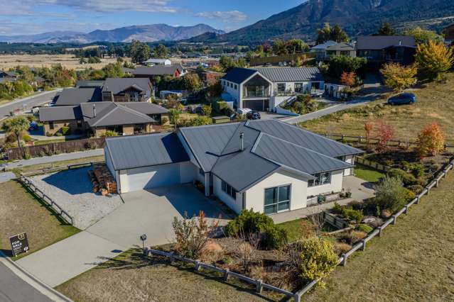 Generous Living in a Sought-after setting