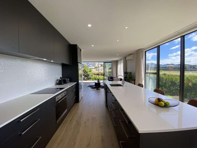 51 Bonair Crescent Millwater_9