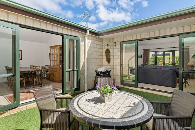 9/52 Taharoto Road Takapuna_12