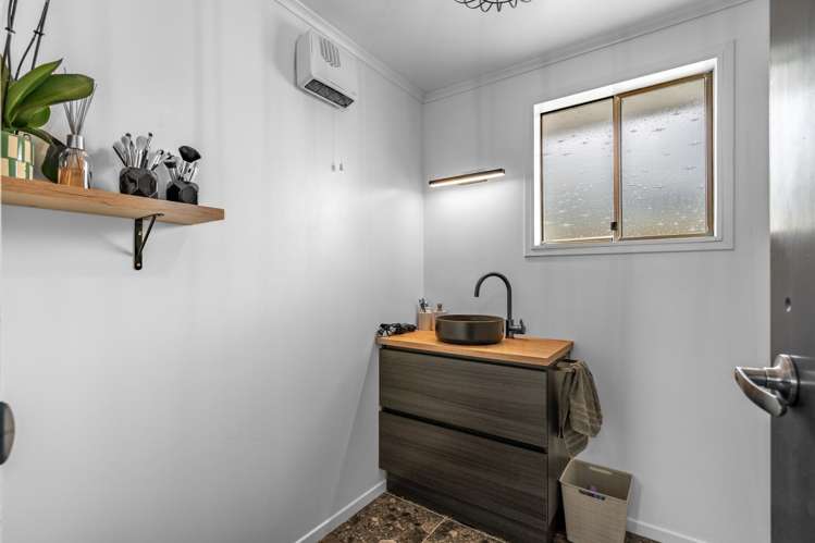 110 Cunningham Crescent Grasmere_11