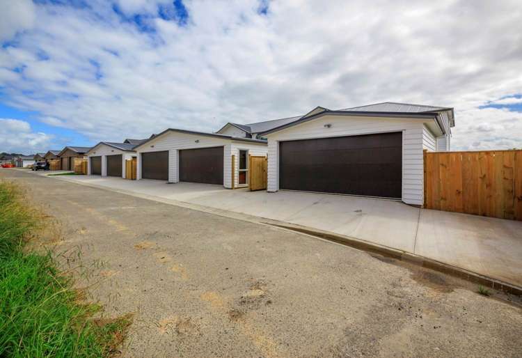 24 Pencaitland Drive Flat Bush_15