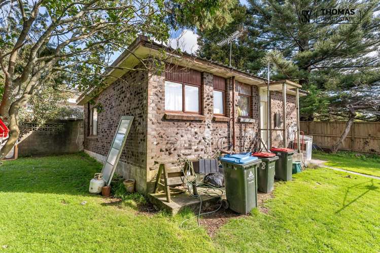 18 Monterey Avenue_3