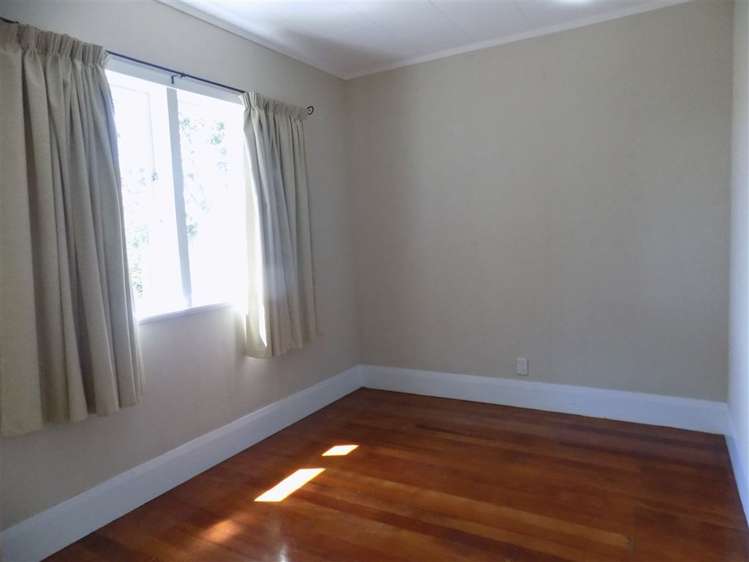 60 Te Atatu Road Te Atatu South_12