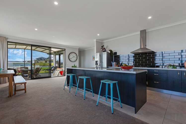 31 Eagles Way Cable Bay_7