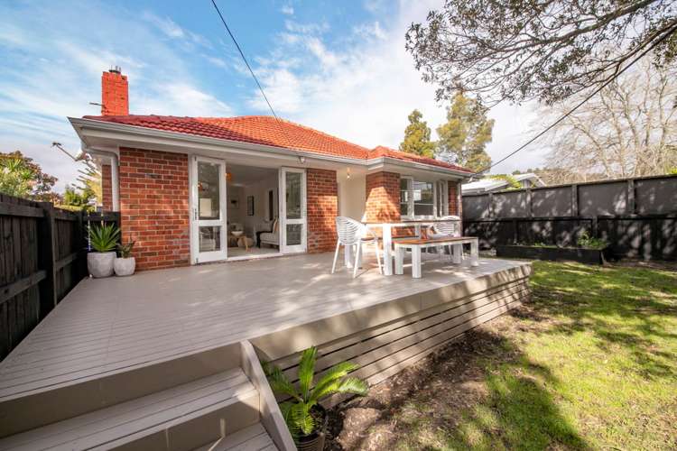 1/140 Atkinson Road Titirangi_1