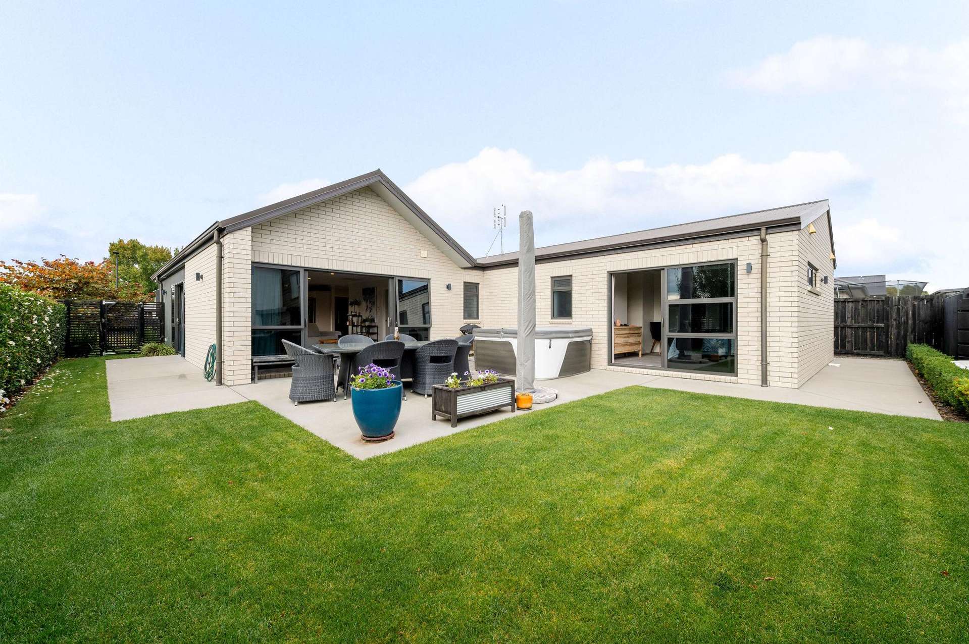 2 Probert Crescent Chartwell_0