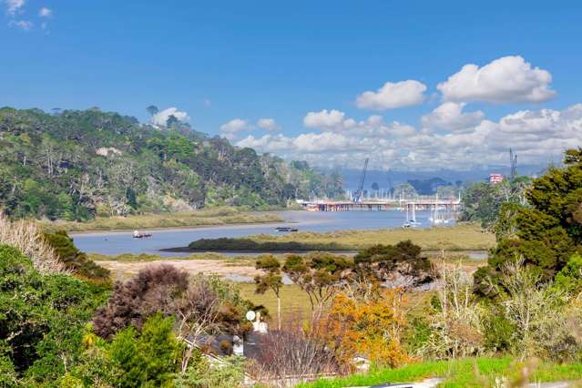 1 Awanui Road Red Beach_4